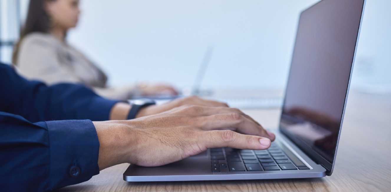 Laptop - controle financeiro